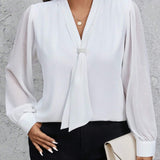 Prive Blusa blanca elegante de ajuste cenido de chifon con tetura, cuello de perlas decorativo, para uso laboral y diario, a grande, primavera otono