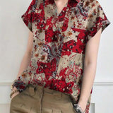 Camisa vintage de verano con estampado floral