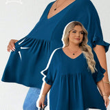 CURVE+ Camisa informal de verano para mujeres de a grande de color azul oscuro con mangas con volantes para el verano