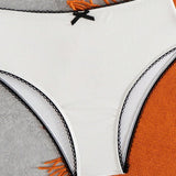 1737868579851865de7c552f90bea4573feab2b3d7_thumbnail_900x.webp