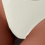 1740730176fc2b2189555325f67a674576ed1dc29e_thumbnail_900x.webp