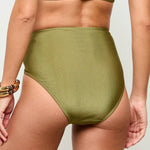1744701592bf6ef162952e296cfbf3123caa47e749_thumbnail_900x.webp