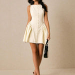 1745303989d4a5aa24ce65b600f234f580d4d1a139_thumbnail_900x.webp