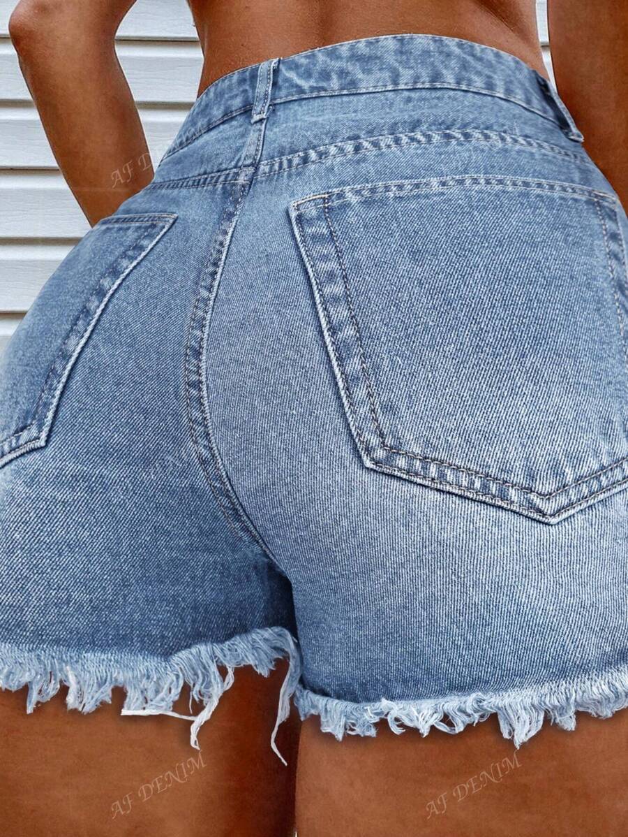 174792250233d73126c7b7247815dc339f7726466a_wk_1748524631_thumbnail_900x.webp