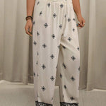 174831436602f4bd96d39b61430d7f00fe632876a7_thumbnail_900x.webp