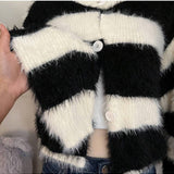 1754236290b938f67c2bf28cd3be8c5aebb939d4d1_square_thumbnail_900x.webp
