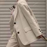 1755506615bd98bc856dfa9b3e0125759194ddade7_wk_1755841170_thumbnail_900x.webp