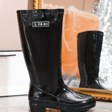 Zapatos de agua para mujer de moda botas de lluvia impermeables antideslizantes botas de lluvia hasta la rodilla nuevos zapatos de gelatina zapatos para adultos