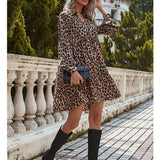 Vestido smock con estampado de leopardo bajo con fruncido