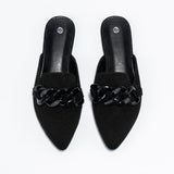 Las mujeres mulas planas del dedo del pie del punto de la decoracion de la cadena negra, Zapatos planos del dedo del pie del punto de moda