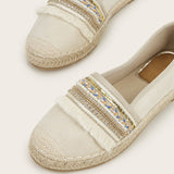 Zapatillas crudos de la alpargata de la decoracion del ajuste de Colorblock de las mujeres, sandalias del dedo del pie redondo para las vacaciones