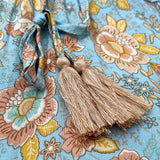 Vestido con estampado floral de muslo con abertura