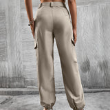 Pantalones cargo con bolsillo lateral con solapa