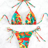 Vestido de baño bikini con estampado de camuflaje triángulo con cordón lateral