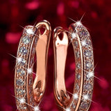 Pendientes de tuerca con decoracion de diamantes de imitacion Pendientes de diamantes de imitacion completos de tres lados