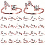 1 anillo de nudillo ajustable de cristal con iniciales A - Z para mujeres y ninas. Este anillo incluye las 26 letras y cada letra tiene un significado especial para usted o su ser querido. Es un regalo perfecto para un momento inolvidable y es ajustable.