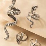 ROMWE Goth 4 piezas Anillo miedoso aleacion de zinc con diseno de serpiente para mujeres para decoracion diaria