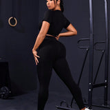 Yoga Basic Ropa Deportiva De Manga Corta Y Pantalones De Un Solo Color Para Mujeres De Talla Grande Con Alta Elasticidad
