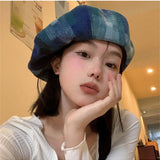 Sombrero De Pintor De Diseno De Nube De Cuadros De Bloque De Color De Estilo Japones Para Mujer, Retro Y Versatil Y Que Muestra La Cara Y Con Estilo