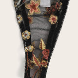 Brasier con bordado floral con tanga con cordón