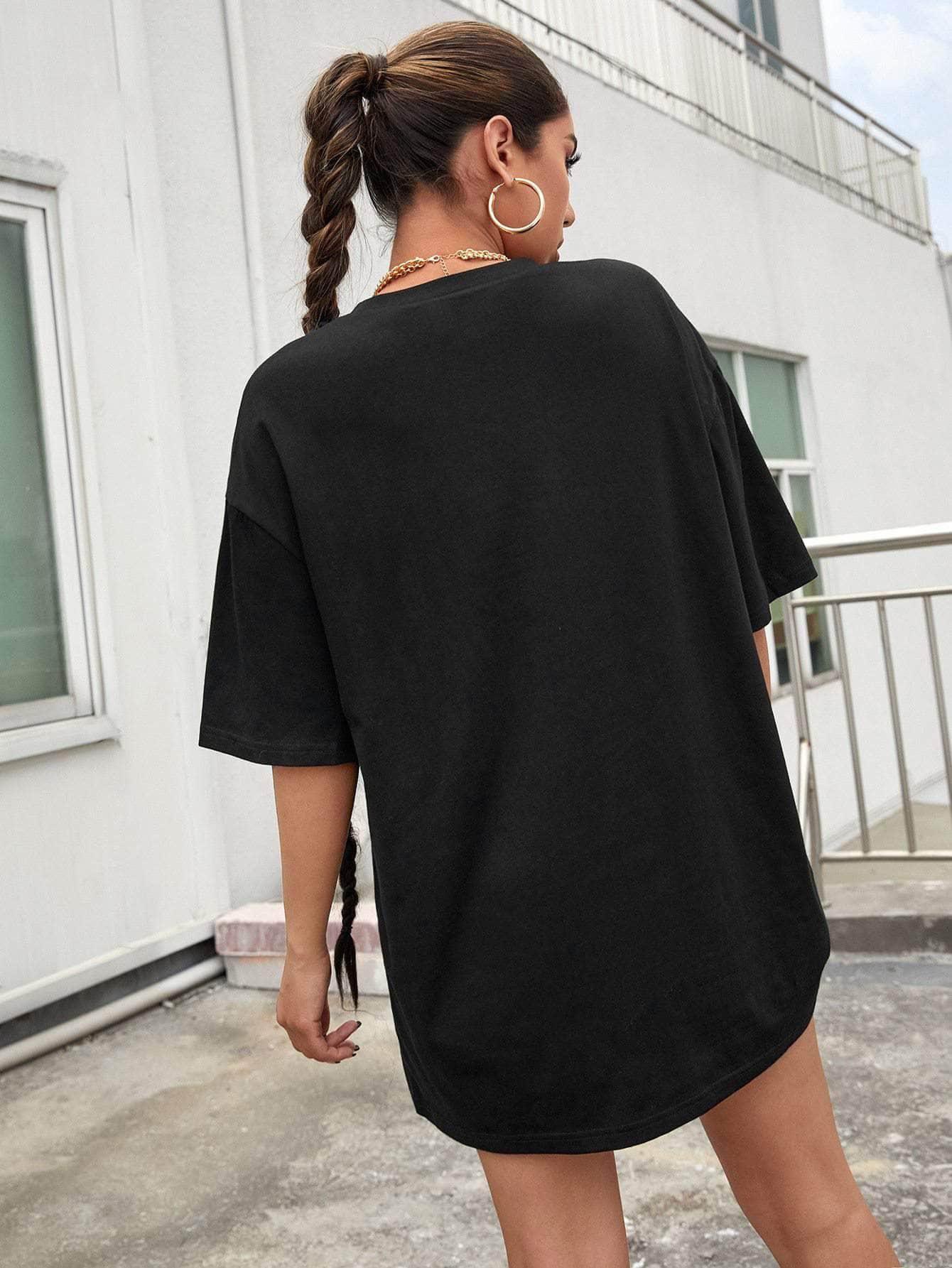 Negro / M Camiseta de hombros caídos con estampado de letra