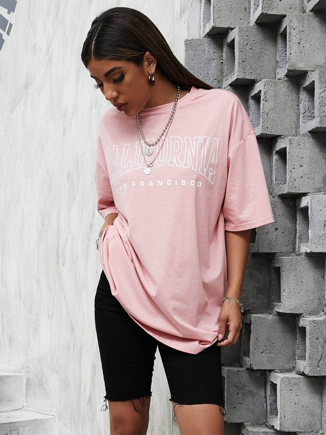 Bebe Rosa / XL Camiseta de hombros caídos con estampado de letra