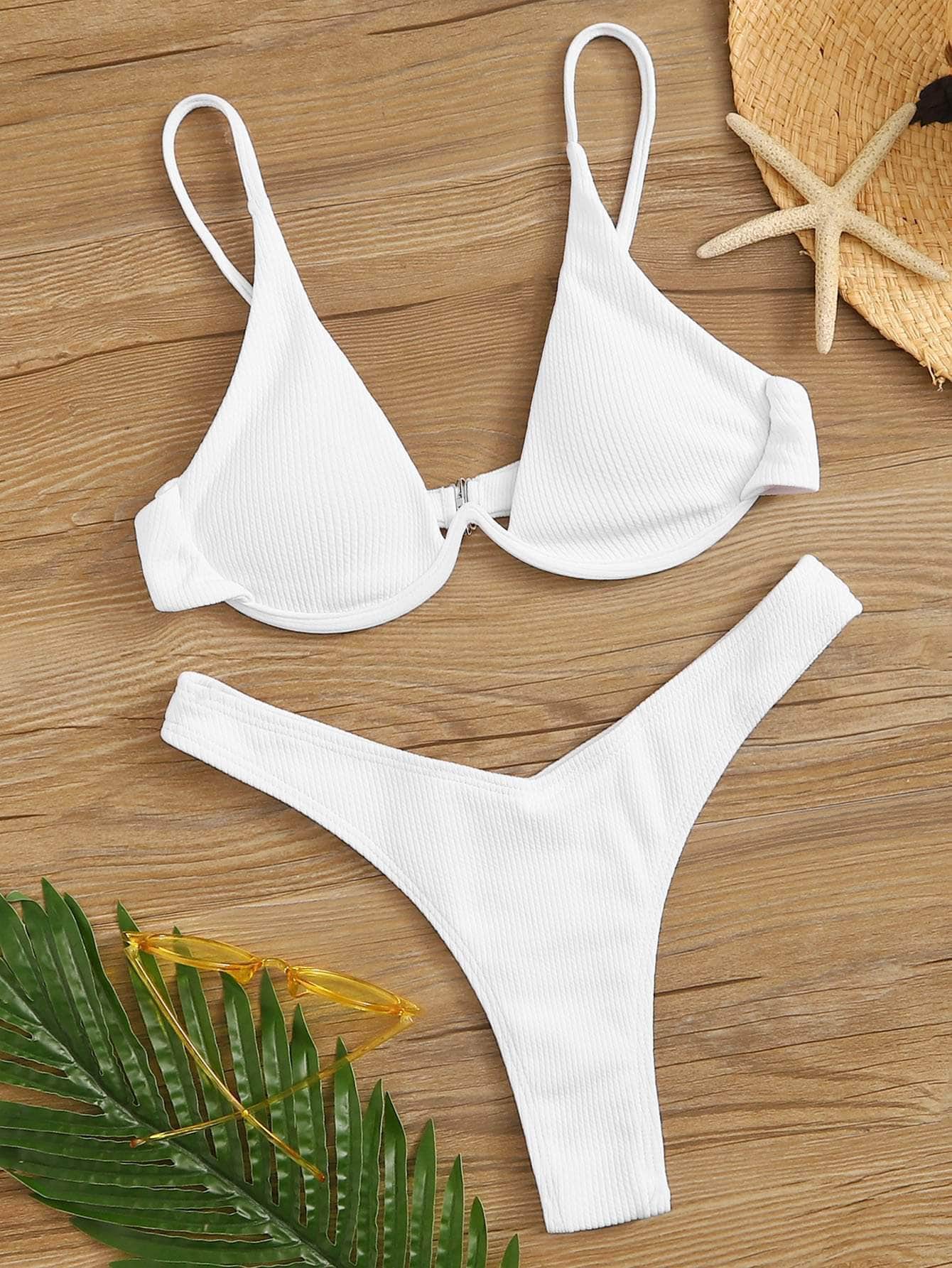 Blanco 2 / S Conjunto de bikini cortado alto top con aro