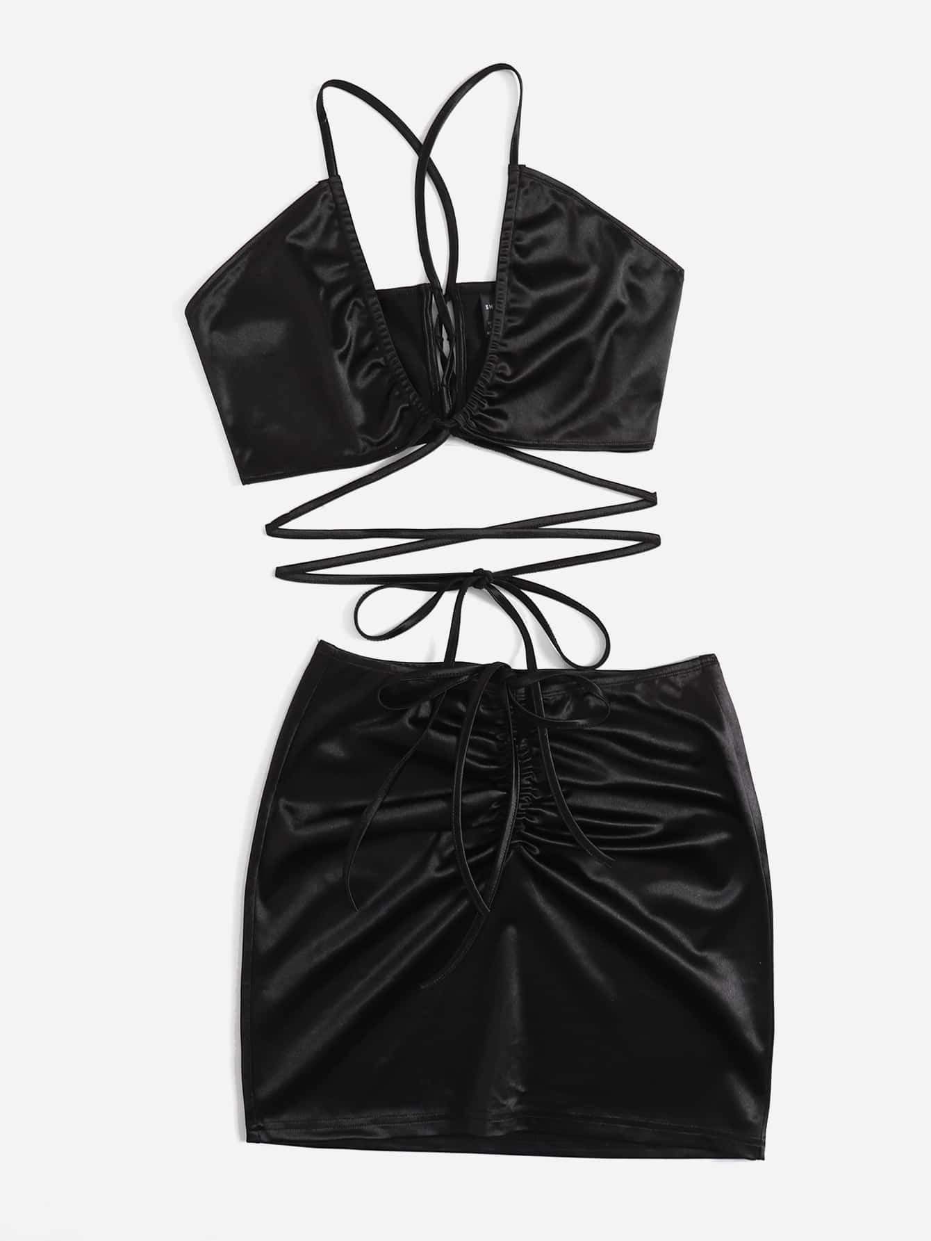 Negro / L Conjunto top corto de satén con tira cruzada con falda