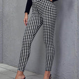 Muybonita.co pantaloneselegantes Blanco y Negro / XL Pantalones ajustados con estampado de guingán de cintura ancha