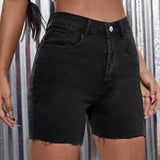 Negro / S Shorts jean bajo crudo con bordado de fuego