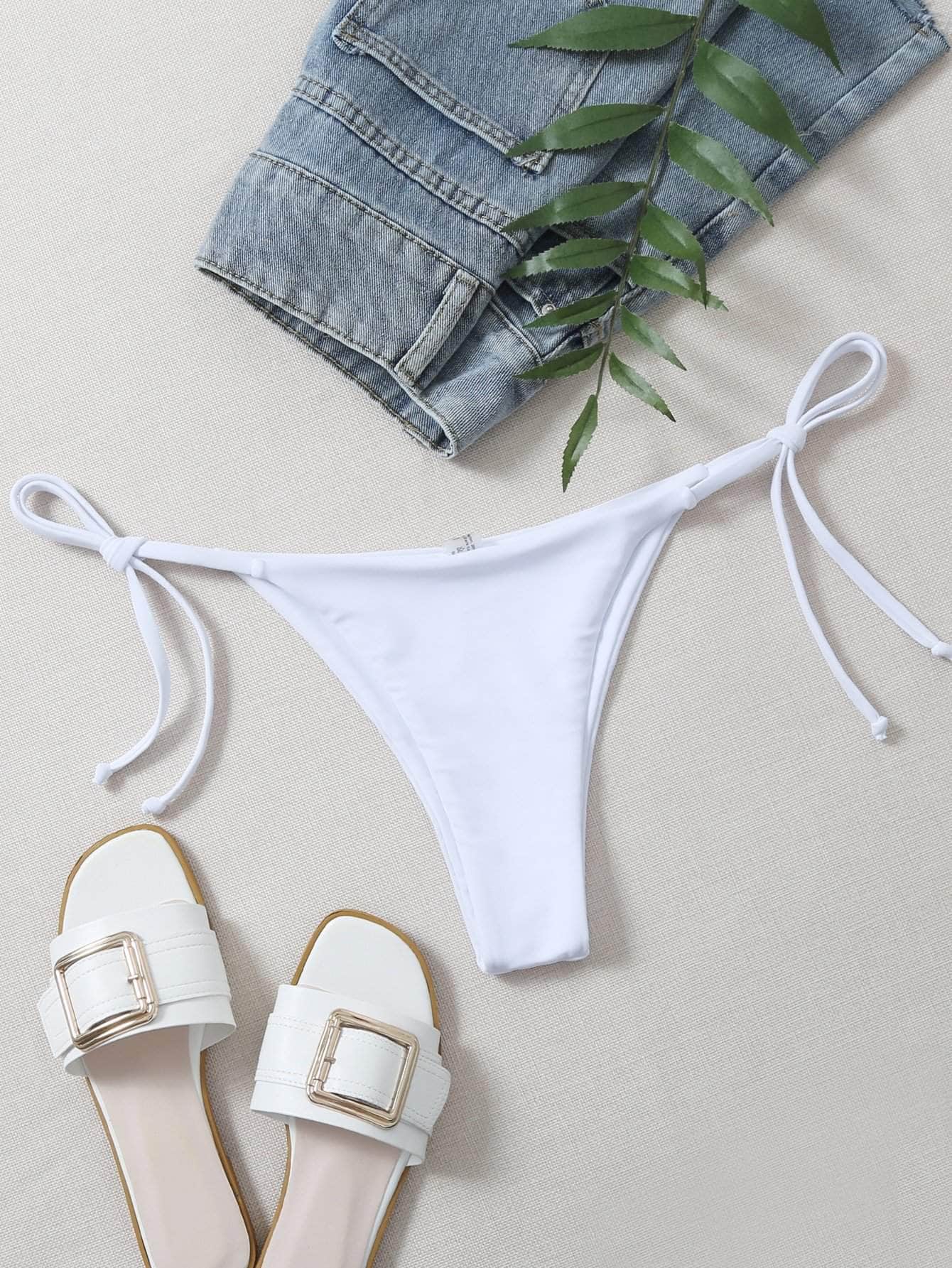 Blanco / S Tanga bikini con cordón lateral